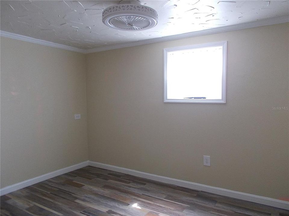 Active With Contract: $89,000 (2 beds, 2 baths, 1000 Square Feet)