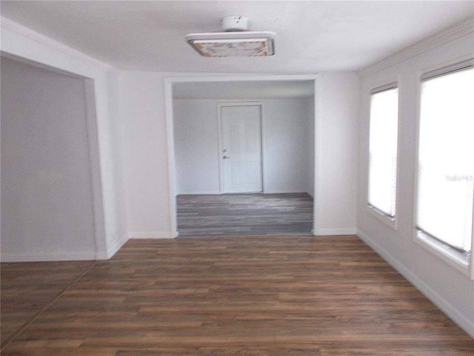 Active With Contract: $89,000 (2 beds, 2 baths, 1000 Square Feet)