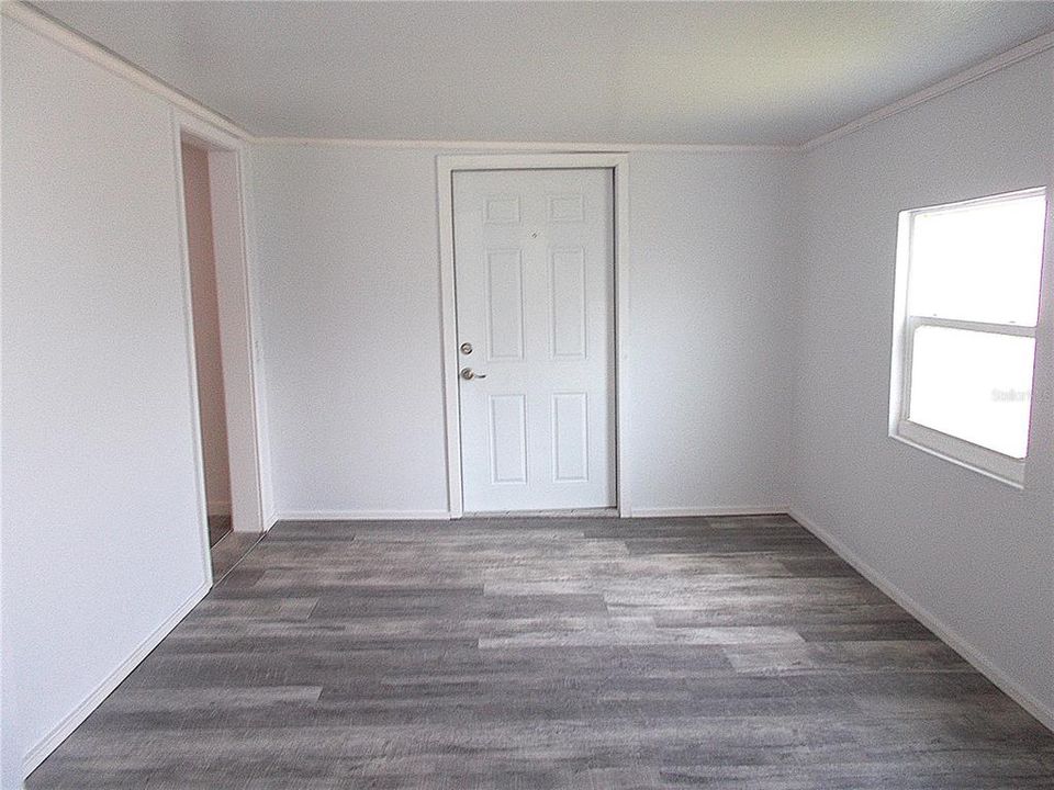 Active With Contract: $89,000 (2 beds, 2 baths, 1000 Square Feet)