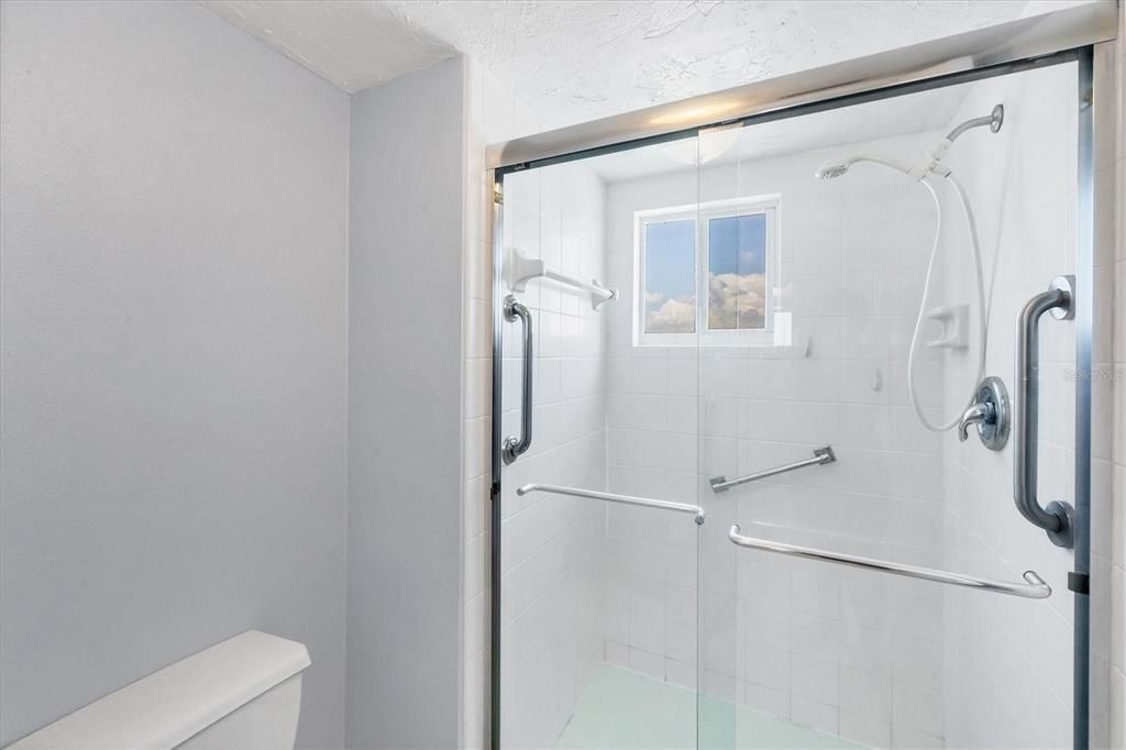 Под контрактом: $848,995 (2 спален, 2 ванн, 1057 Квадратных фут)