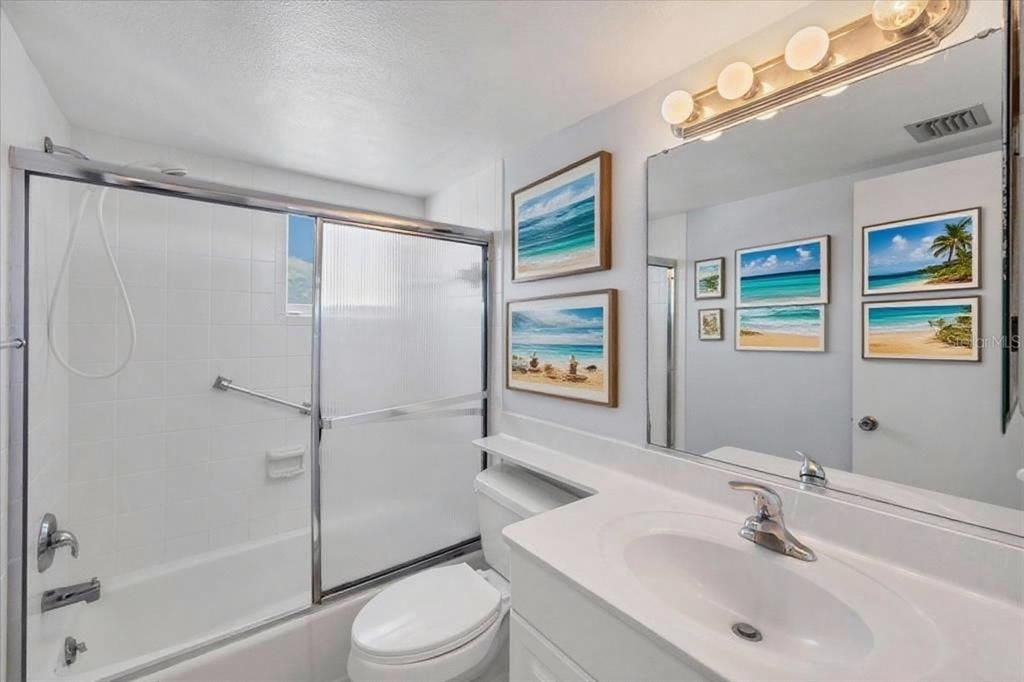 Под контрактом: $848,995 (2 спален, 2 ванн, 1057 Квадратных фут)