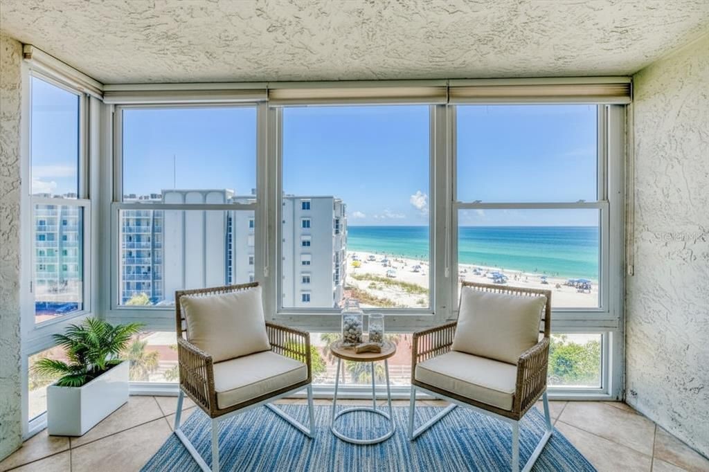 Под контрактом: $848,995 (2 спален, 2 ванн, 1057 Квадратных фут)