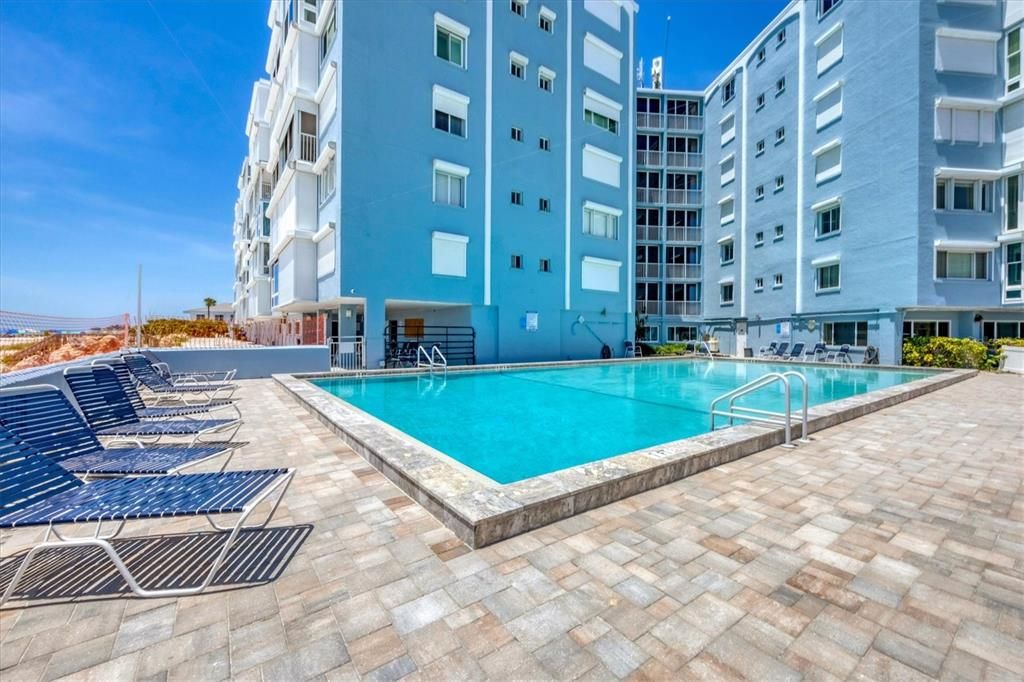 Под контрактом: $848,995 (2 спален, 2 ванн, 1057 Квадратных фут)