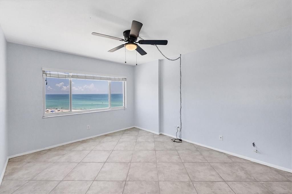 Под контрактом: $848,995 (2 спален, 2 ванн, 1057 Квадратных фут)