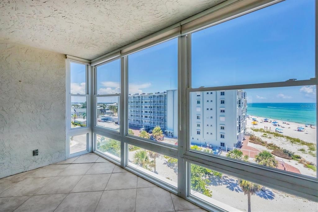 Под контрактом: $848,995 (2 спален, 2 ванн, 1057 Квадратных фут)