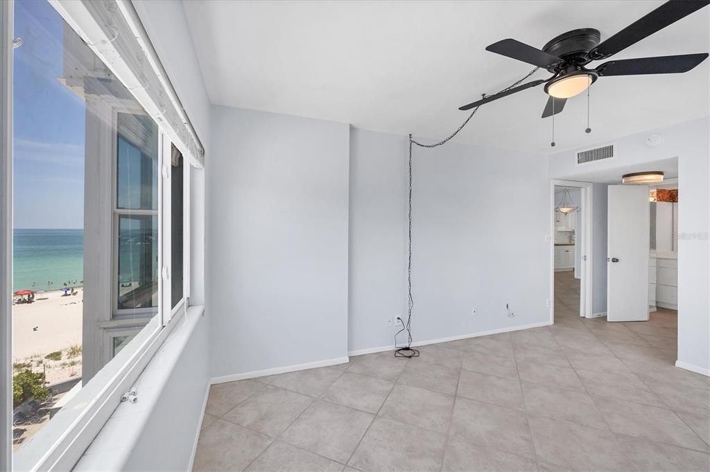 Под контрактом: $848,995 (2 спален, 2 ванн, 1057 Квадратных фут)