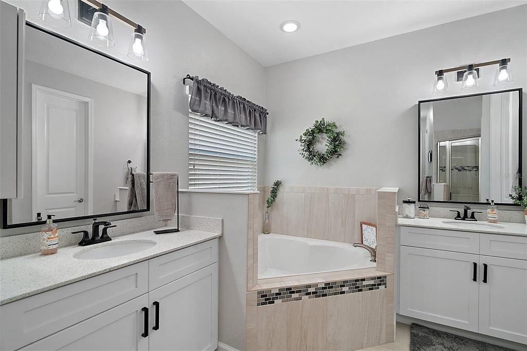 DOUBLE VANITIES