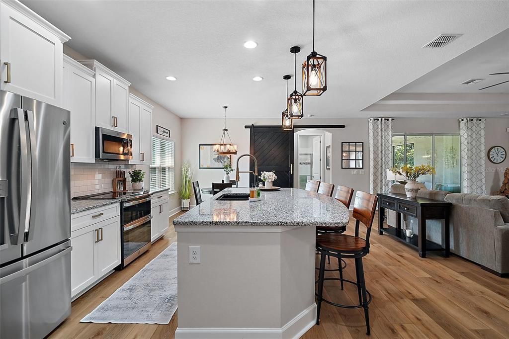KITCHEN
