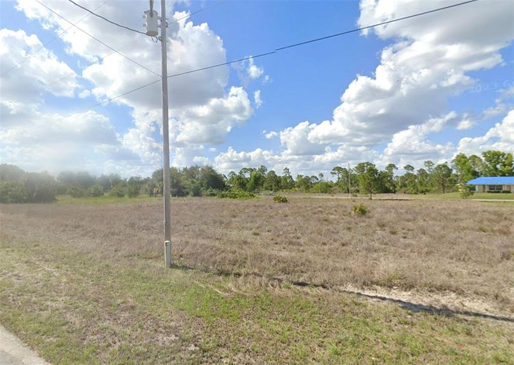 Под контрактом: $25,000 (0.23 acres)