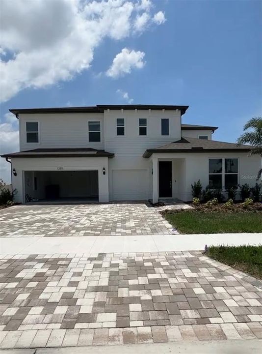 Недавно продано: $734,080 (5 спален, 4 ванн, 4203 Квадратных фут)