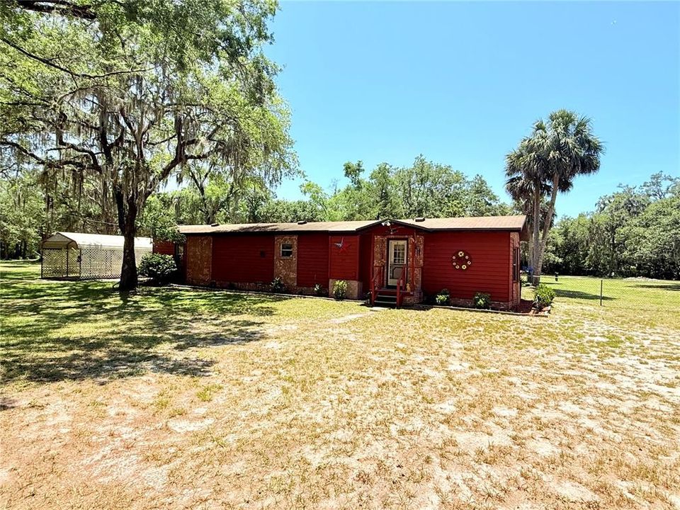 最近售出: $164,900 (2 贝兹, 2 浴室, 1035 平方英尺)