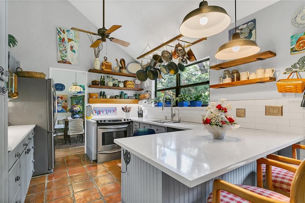 На продажу: $599,000 (4 спален, 2 ванн, 2182 Квадратных фут)