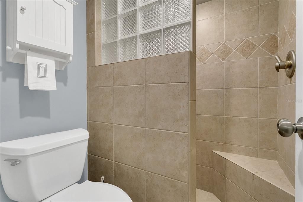 На продажу: $599,000 (4 спален, 2 ванн, 2182 Квадратных фут)