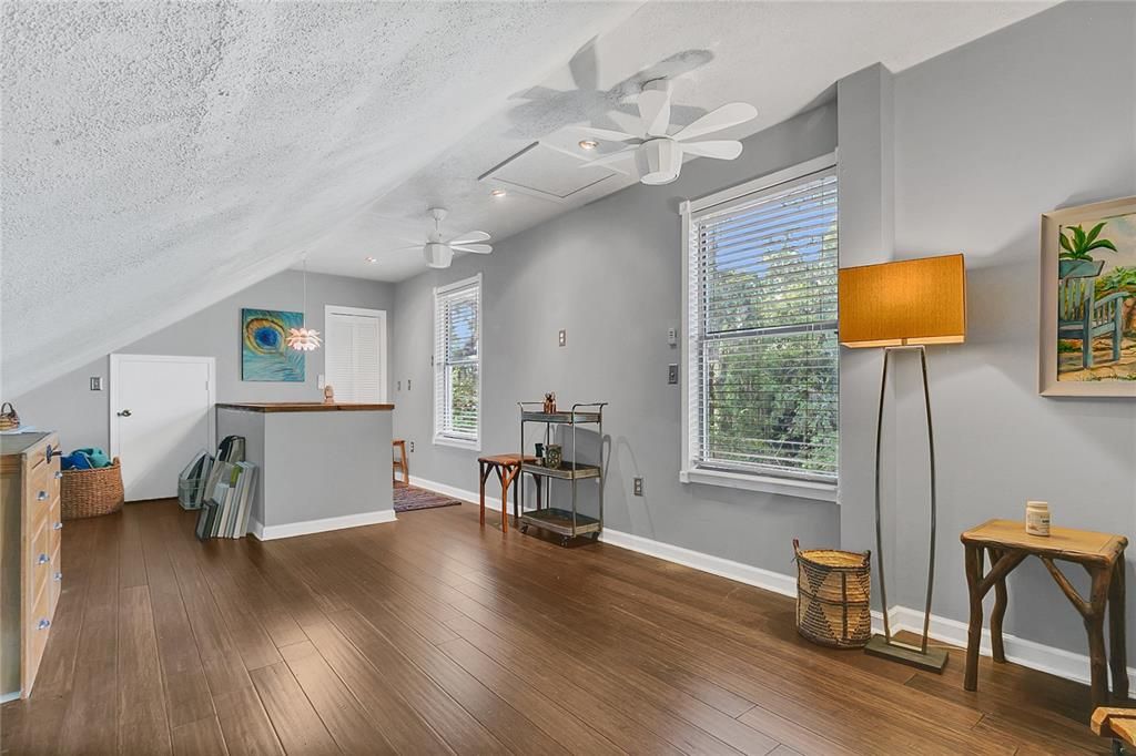 На продажу: $599,000 (4 спален, 2 ванн, 2182 Квадратных фут)