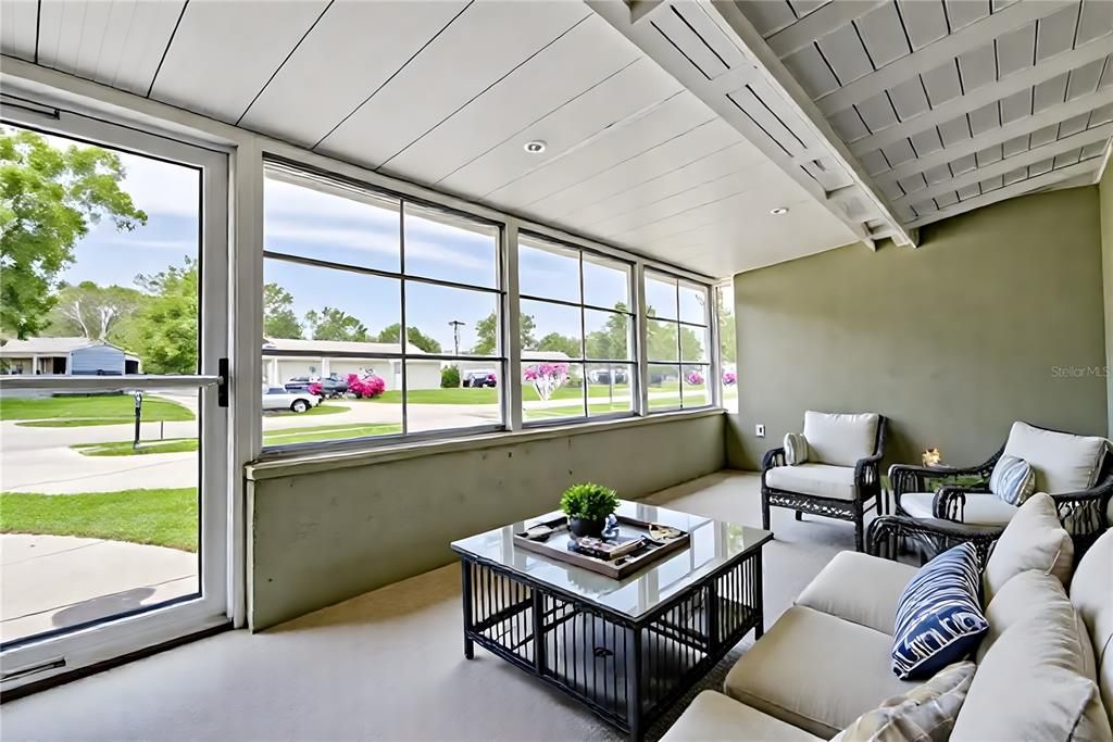 En Venta: $454,500 (4 camas, 2 baños, 1413 Pies cuadrados)