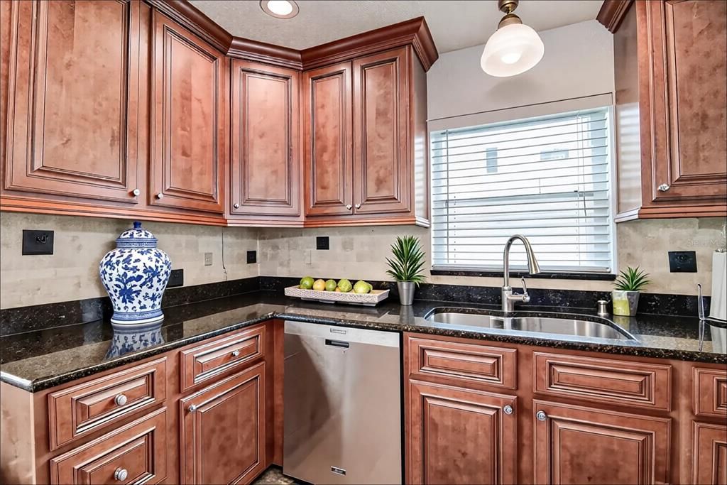 En Venta: $454,500 (4 camas, 2 baños, 1413 Pies cuadrados)