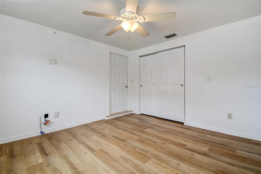 En Venta: $454,500 (4 camas, 2 baños, 1413 Pies cuadrados)