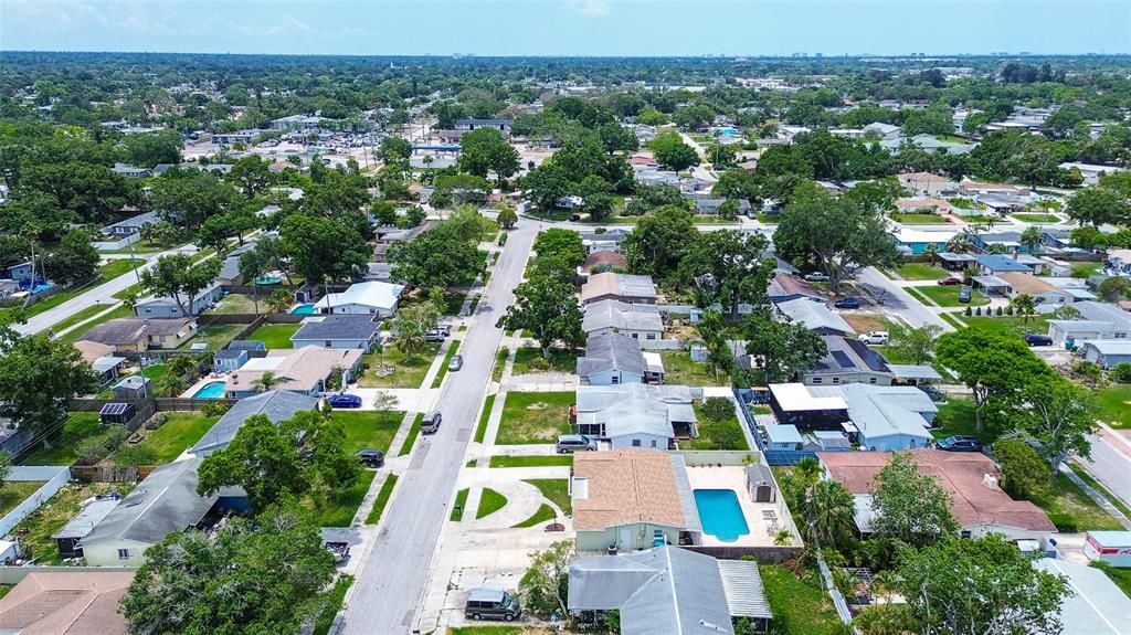 En Venta: $454,500 (4 camas, 2 baños, 1413 Pies cuadrados)