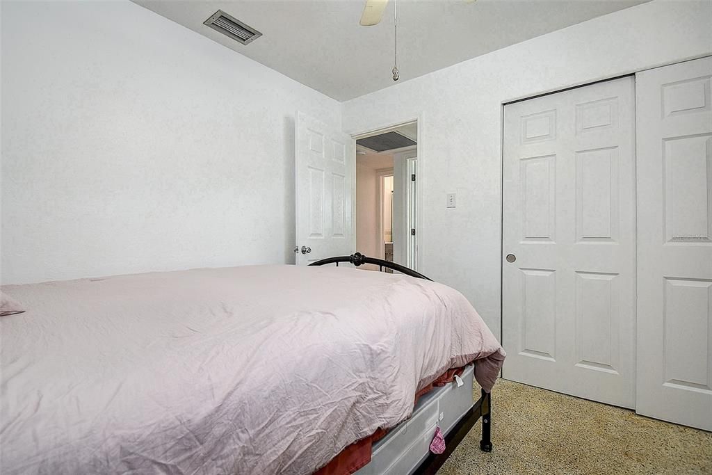 En Venta: $454,500 (4 camas, 2 baños, 1413 Pies cuadrados)