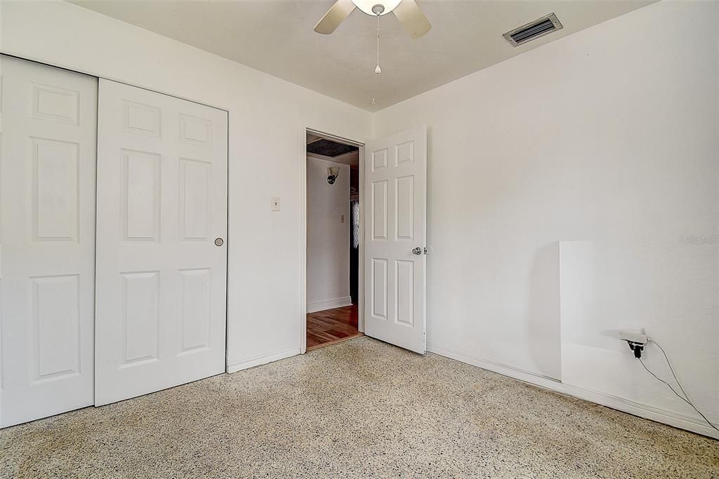 En Venta: $454,500 (4 camas, 2 baños, 1413 Pies cuadrados)