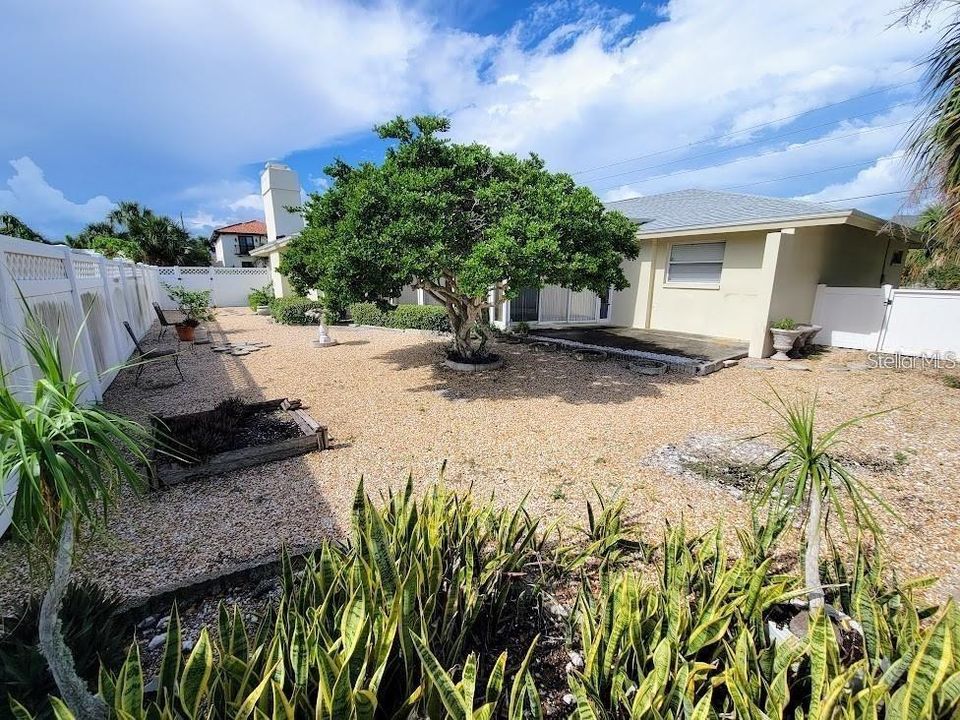 出租: $4,500 (3 贝兹, 3 浴室, 2310 平方英尺)