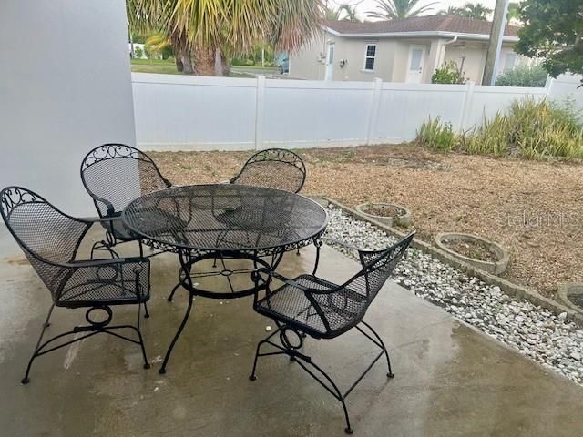 出租: $4,500 (3 贝兹, 3 浴室, 2310 平方英尺)