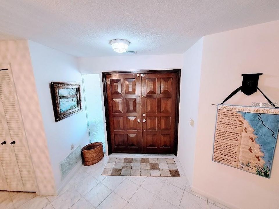 出租: $4,500 (3 贝兹, 3 浴室, 2310 平方英尺)