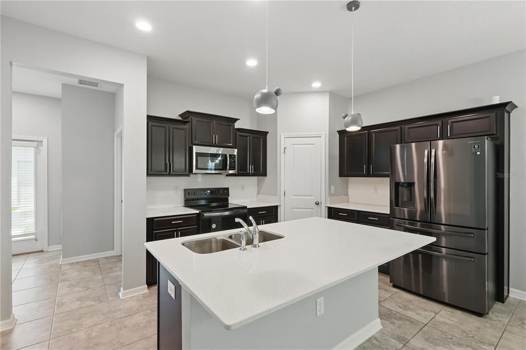 Active With Contract: $535,000 (4 beds, 3 baths, 2042 Square Feet)