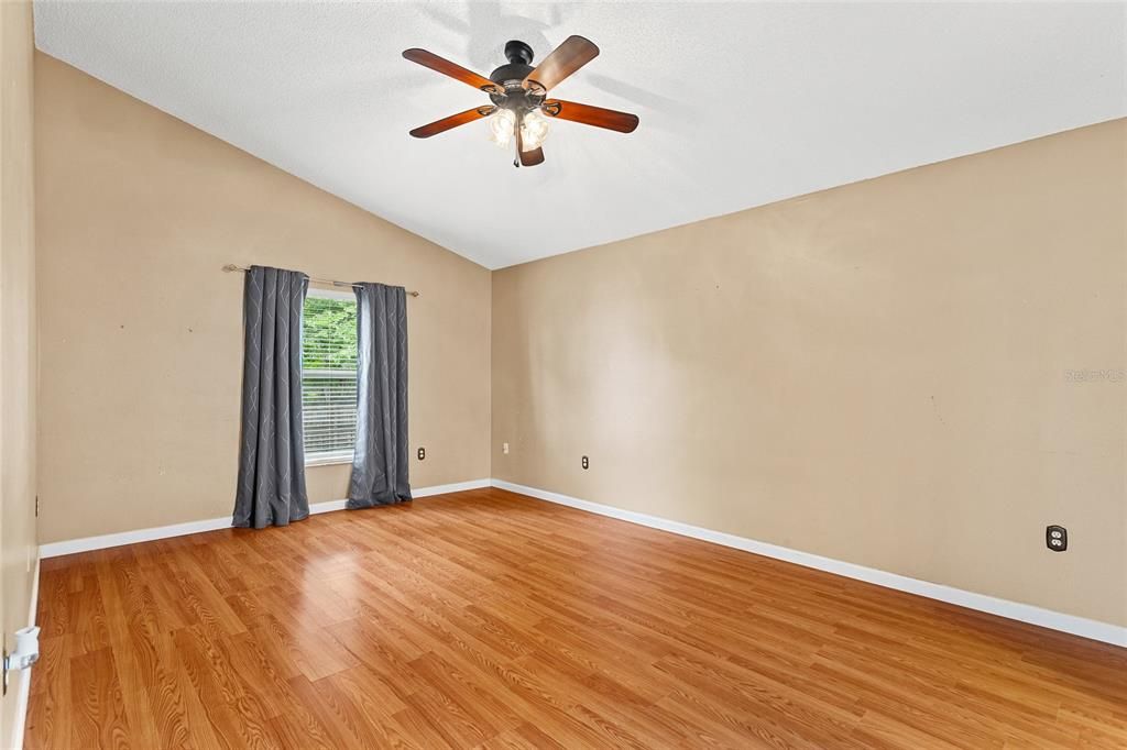 Active With Contract: $300,000 (3 beds, 2 baths, 1707 Square Feet)