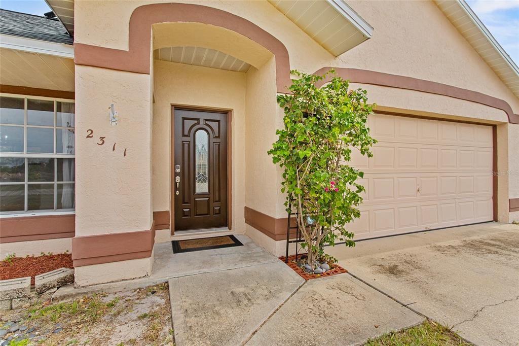 Active With Contract: $300,000 (3 beds, 2 baths, 1707 Square Feet)