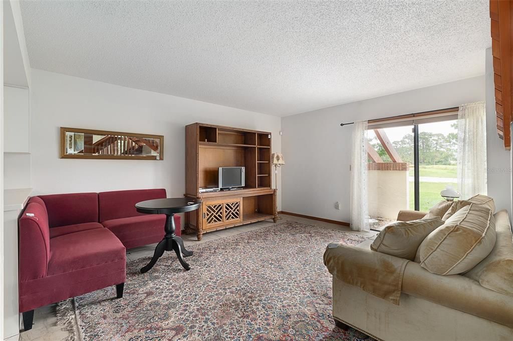 Activo con contrato: $249,900 (3 camas, 2 baños, 1850 Pies cuadrados)