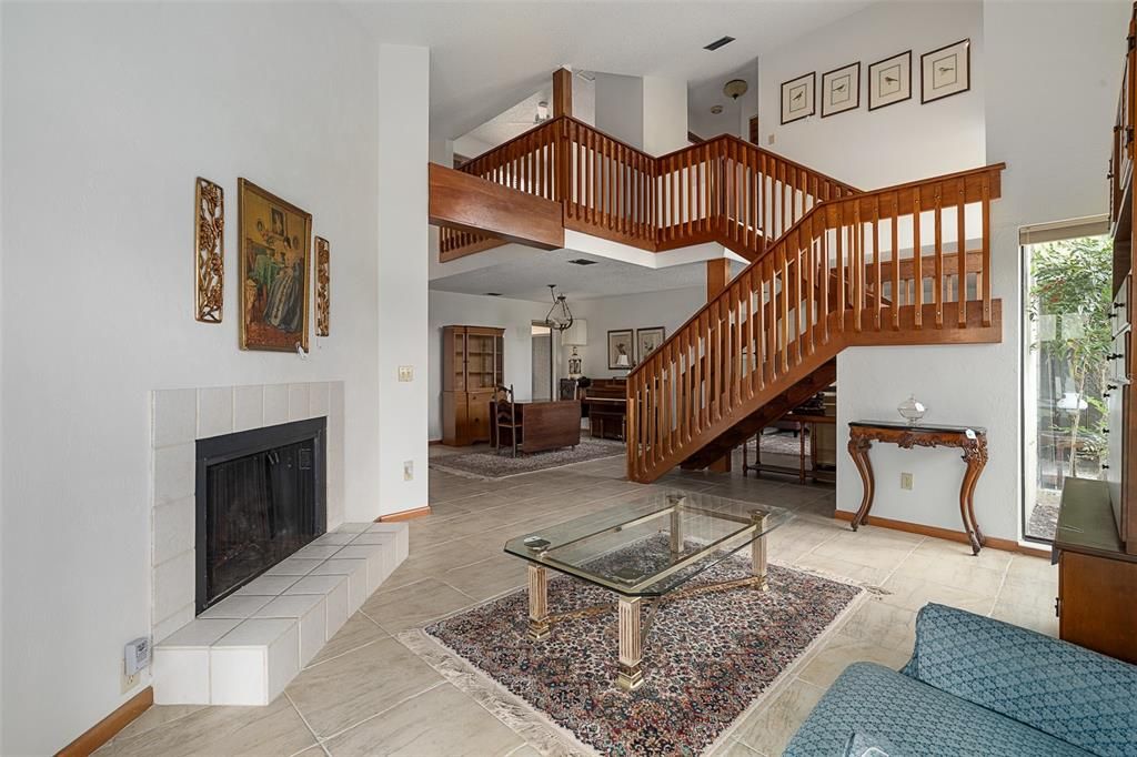 Activo con contrato: $249,900 (3 camas, 2 baños, 1850 Pies cuadrados)