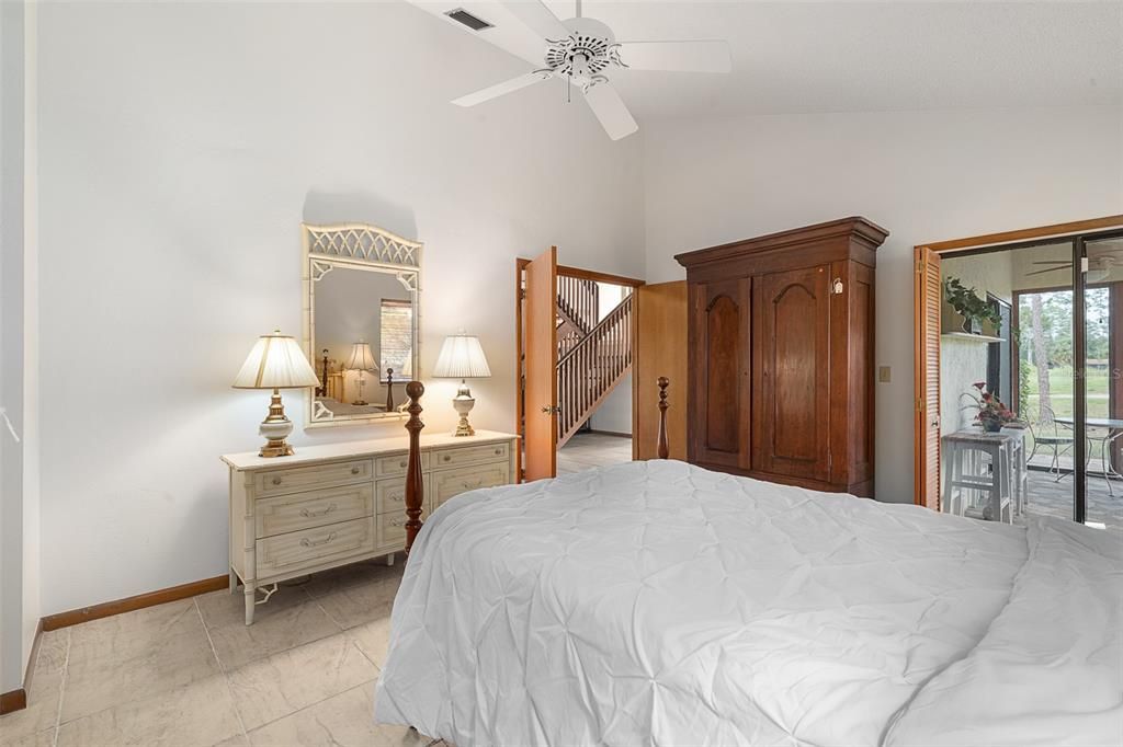 Activo con contrato: $249,900 (3 camas, 2 baños, 1850 Pies cuadrados)