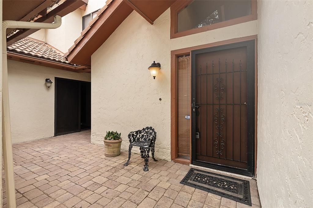 Activo con contrato: $249,900 (3 camas, 2 baños, 1850 Pies cuadrados)