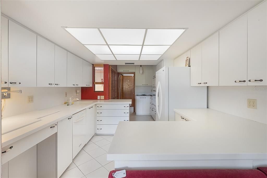 Activo con contrato: $249,900 (3 camas, 2 baños, 1850 Pies cuadrados)