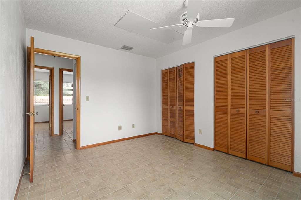 Activo con contrato: $249,900 (3 camas, 2 baños, 1850 Pies cuadrados)