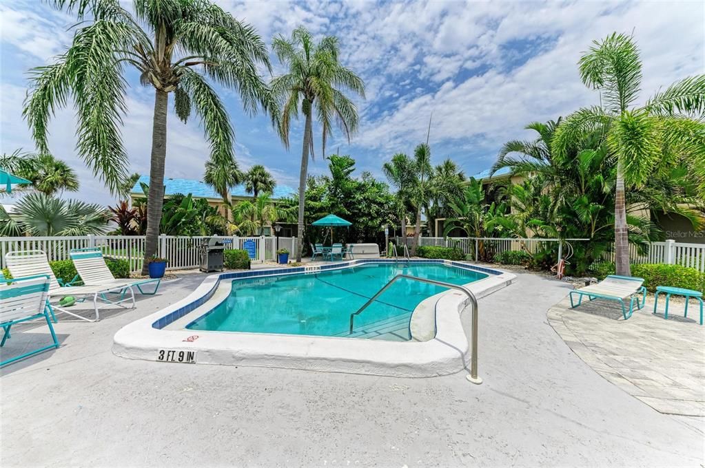 Activo con contrato: $127,900 (2 camas, 2 baños, 947 Pies cuadrados)