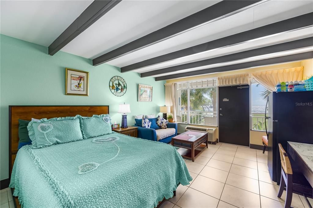 For Sale: $162,000 (1 beds, 1 baths, 308 Square Feet)