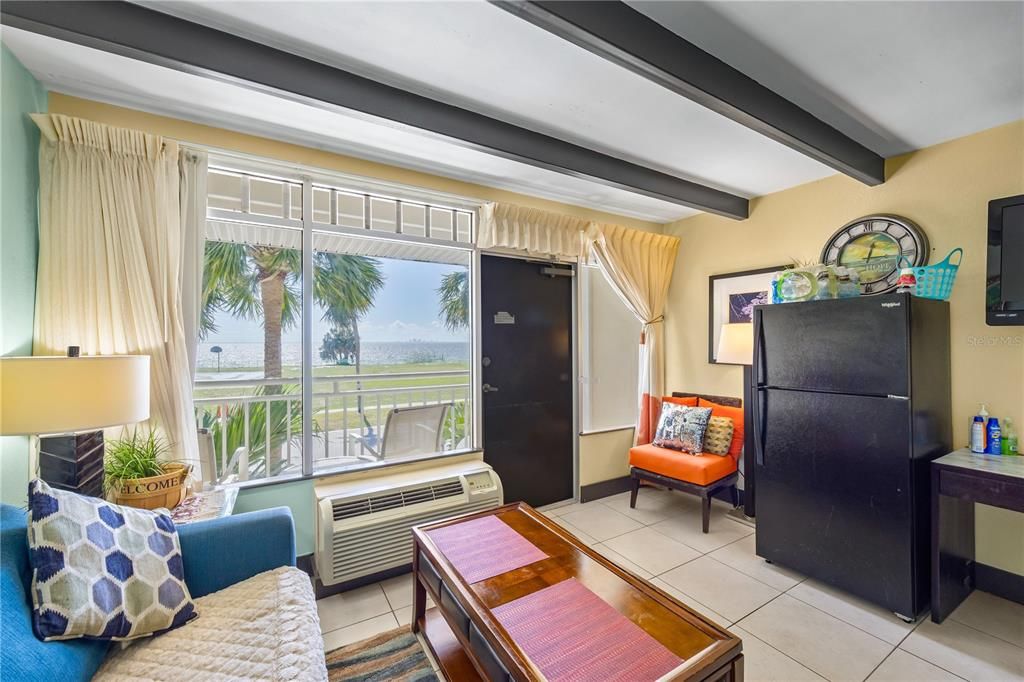 For Sale: $162,000 (1 beds, 1 baths, 308 Square Feet)