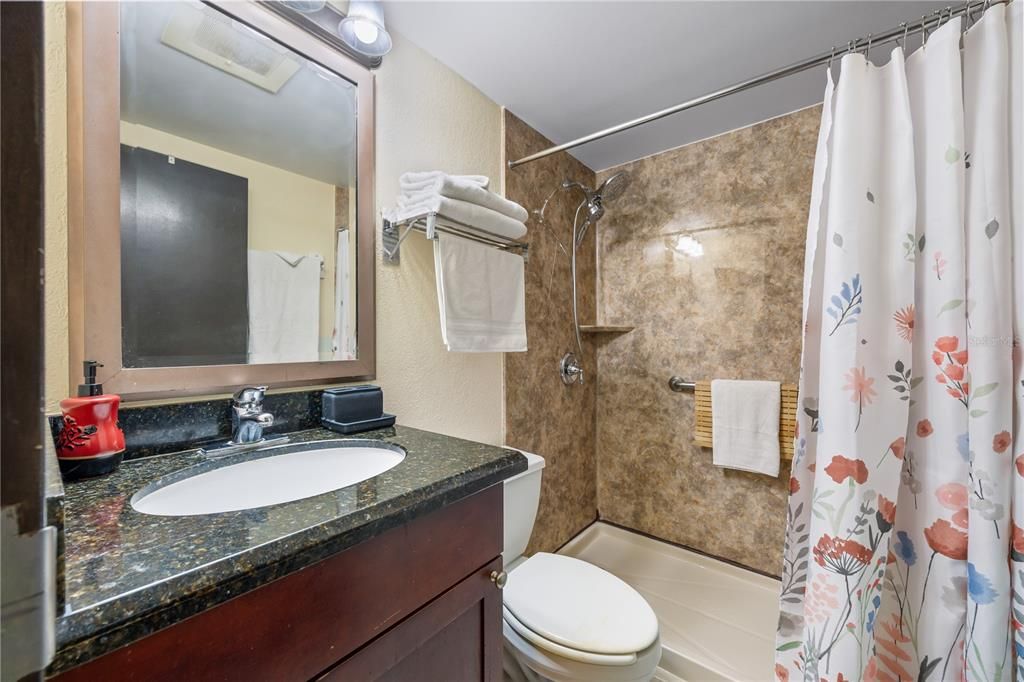 For Sale: $162,000 (1 beds, 1 baths, 308 Square Feet)