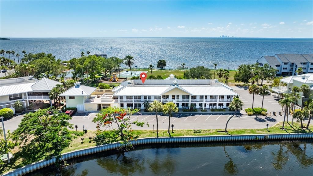 For Sale: $162,000 (1 beds, 1 baths, 308 Square Feet)