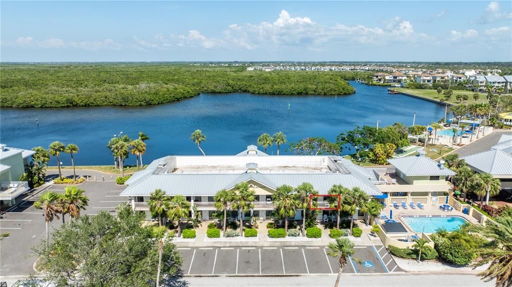 For Sale: $162,000 (1 beds, 1 baths, 308 Square Feet)