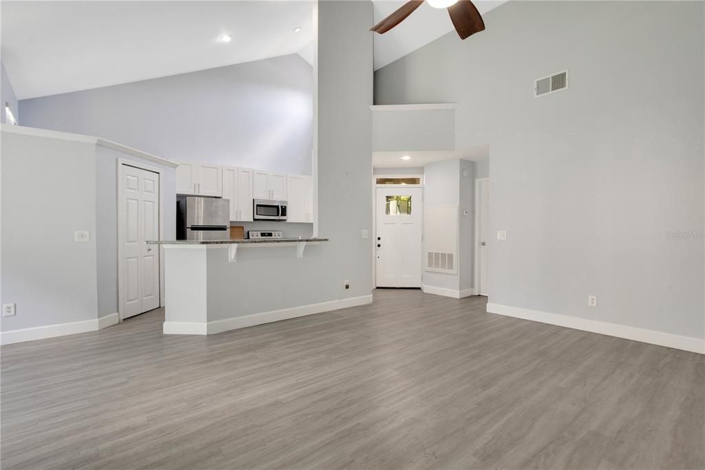 For Sale: $280,000 (2 beds, 2 baths, 1154 Square Feet)