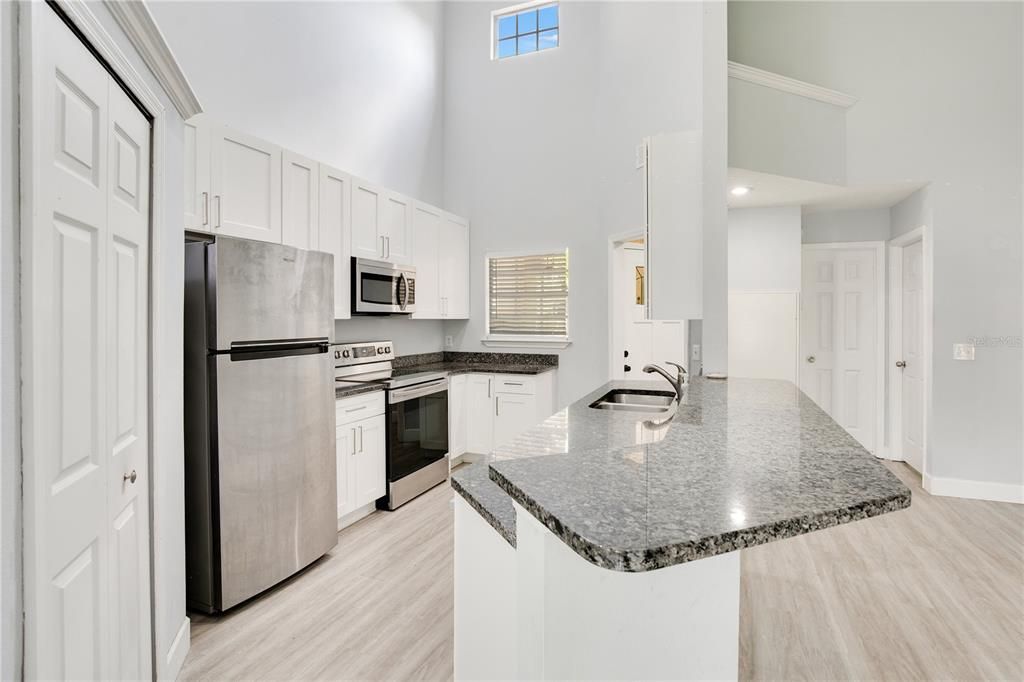 For Sale: $280,000 (2 beds, 2 baths, 1154 Square Feet)