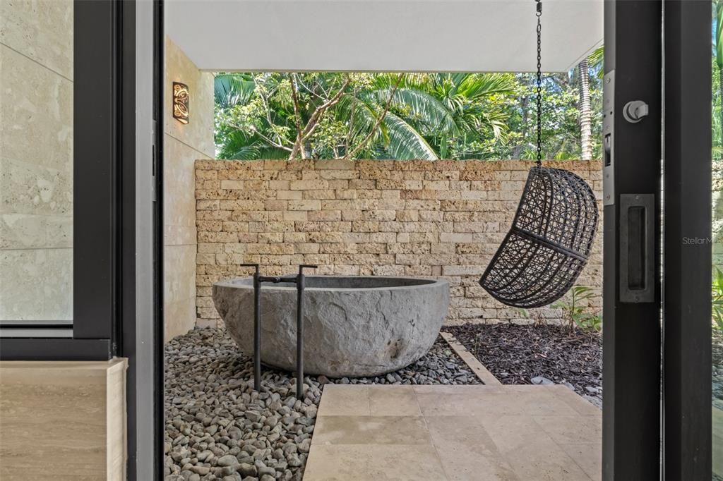 待售: $28,990,000 (5 贝兹, 6 浴室, 5611 平方英尺)