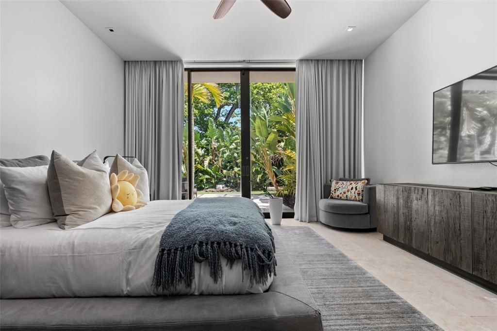 待售: $28,990,000 (5 贝兹, 6 浴室, 5611 平方英尺)