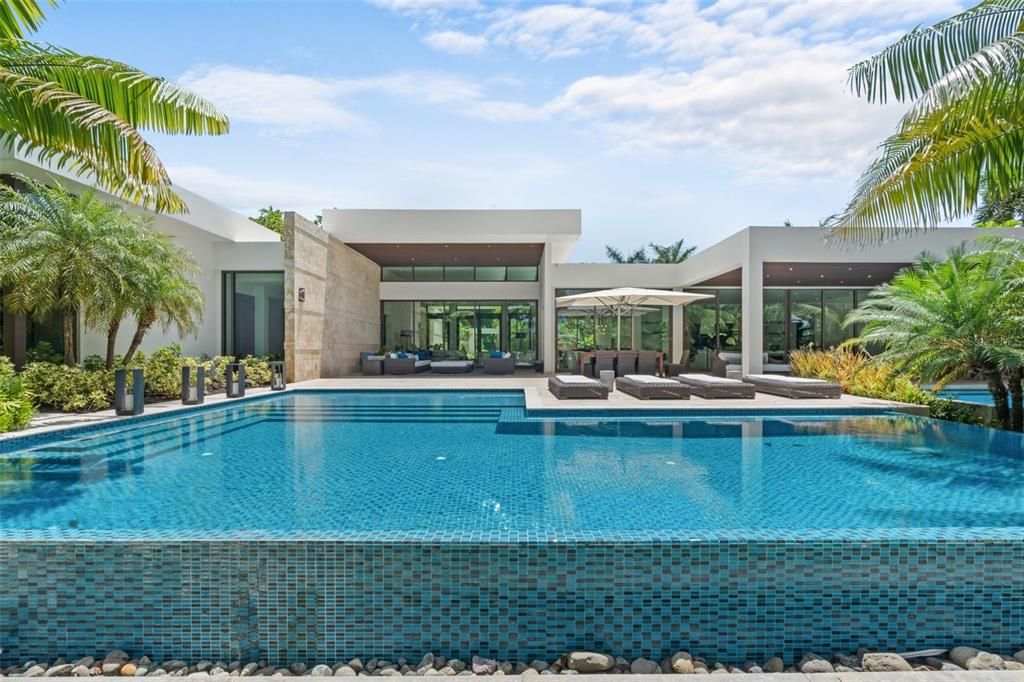 待售: $28,990,000 (5 贝兹, 6 浴室, 5611 平方英尺)