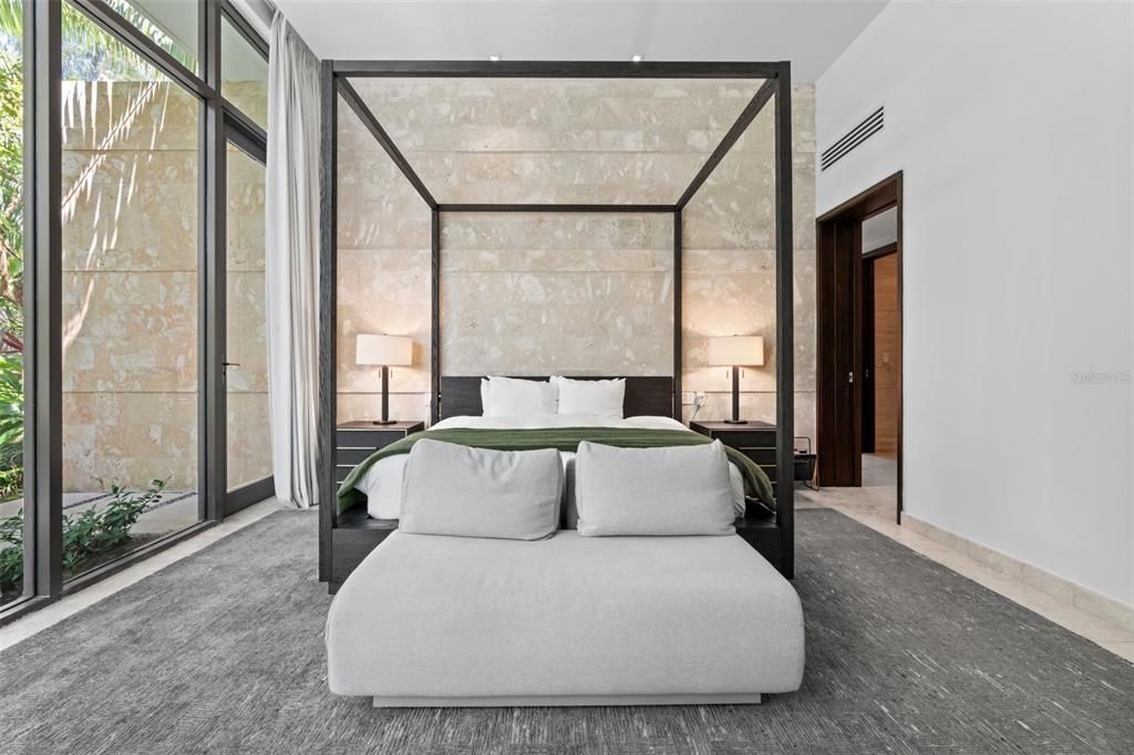 待售: $28,990,000 (5 贝兹, 6 浴室, 5611 平方英尺)