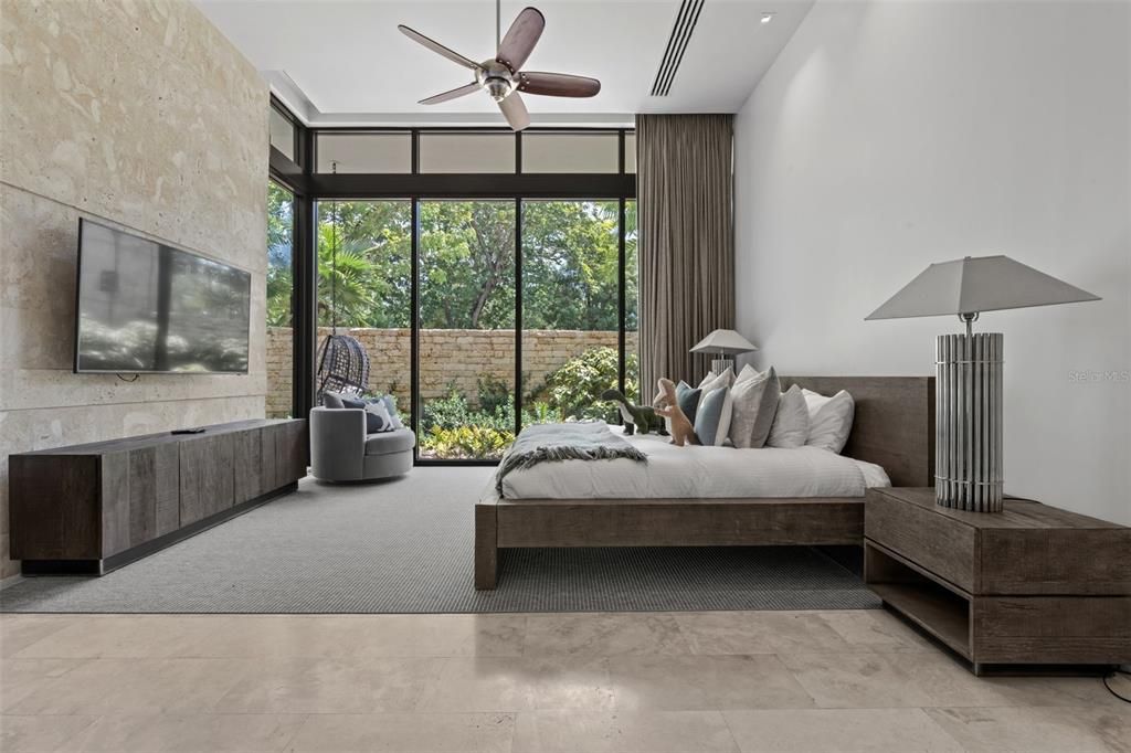 待售: $28,990,000 (5 贝兹, 6 浴室, 5611 平方英尺)