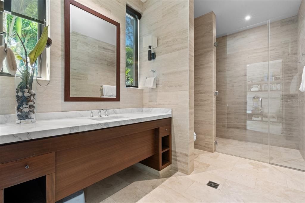 待售: $28,990,000 (5 贝兹, 6 浴室, 5611 平方英尺)